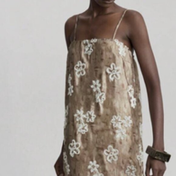 NWOT - Silk Floral Pattern Maxi - Picture 5 of 8